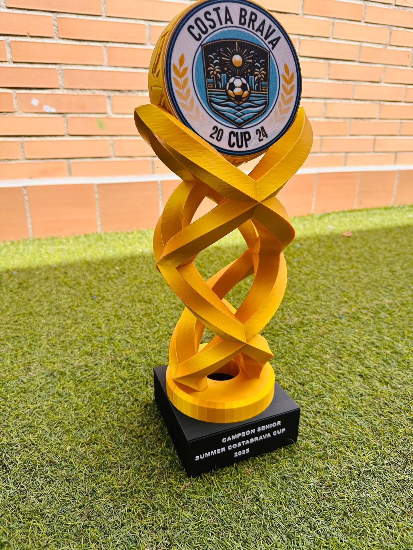 Pack de trofeos personalizados de fútbol con escudo