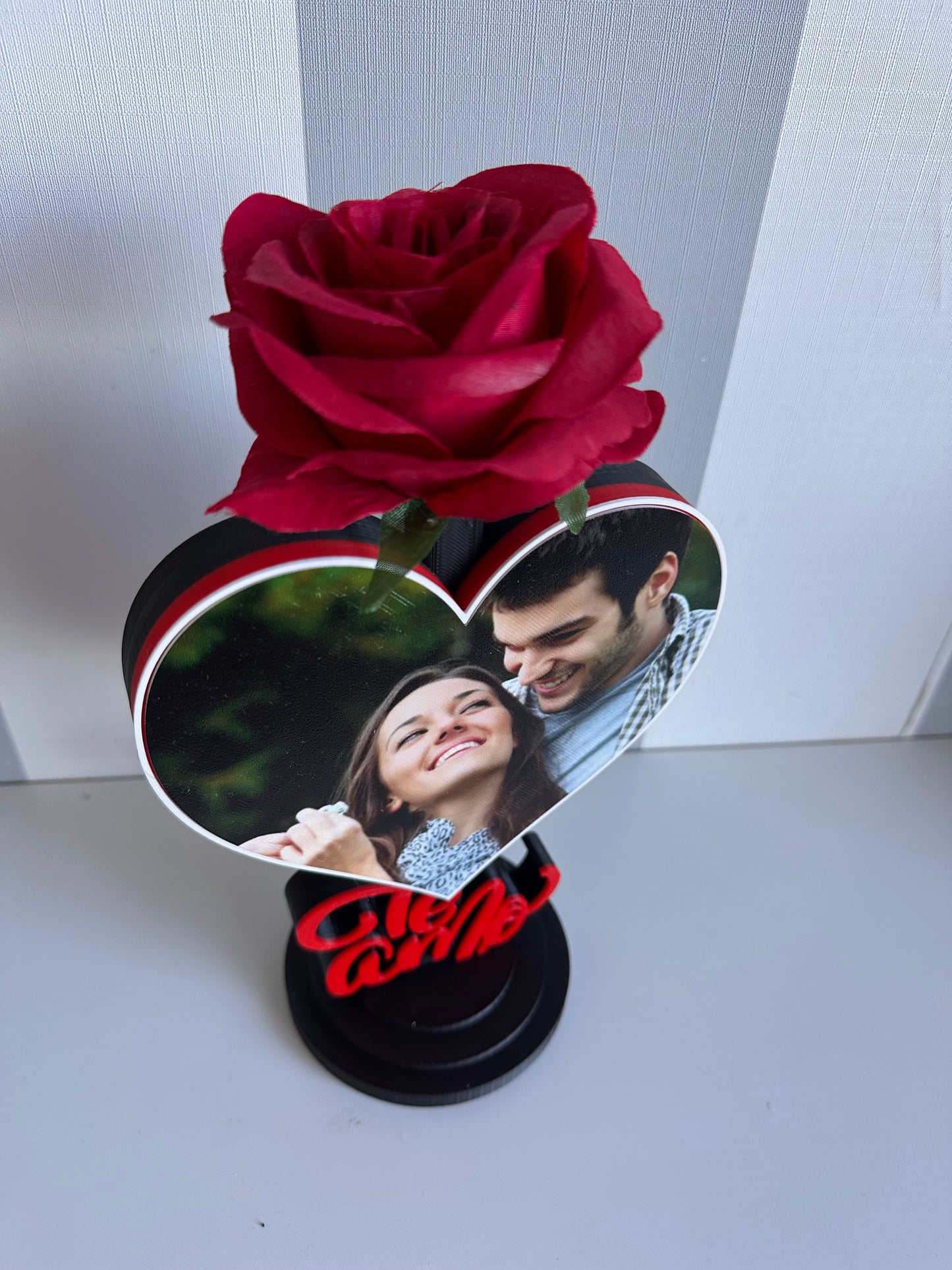 Marco de fotos enamorados con Rosa