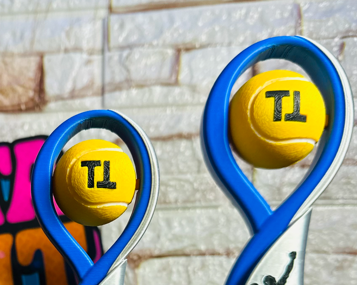 trofeo de padel personalizado con pelota