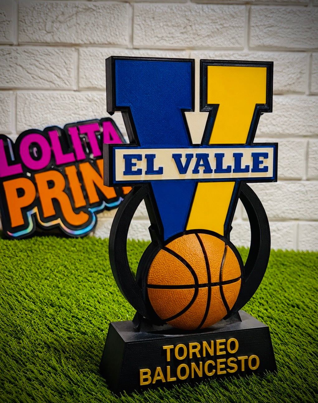 Trofeo con Escudo de Baloncesto Personalizado