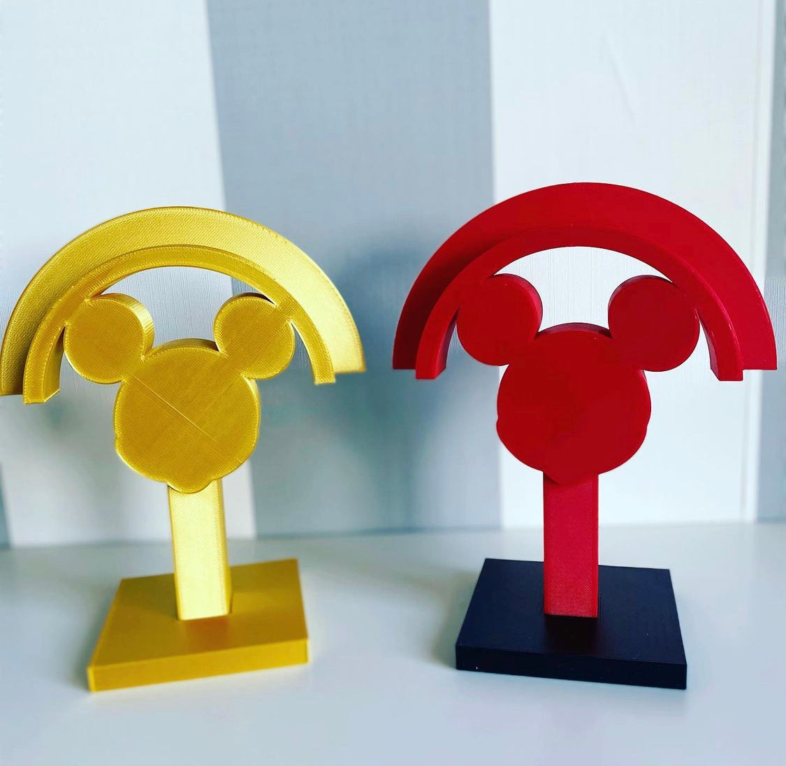 Soporte para diademas de pie