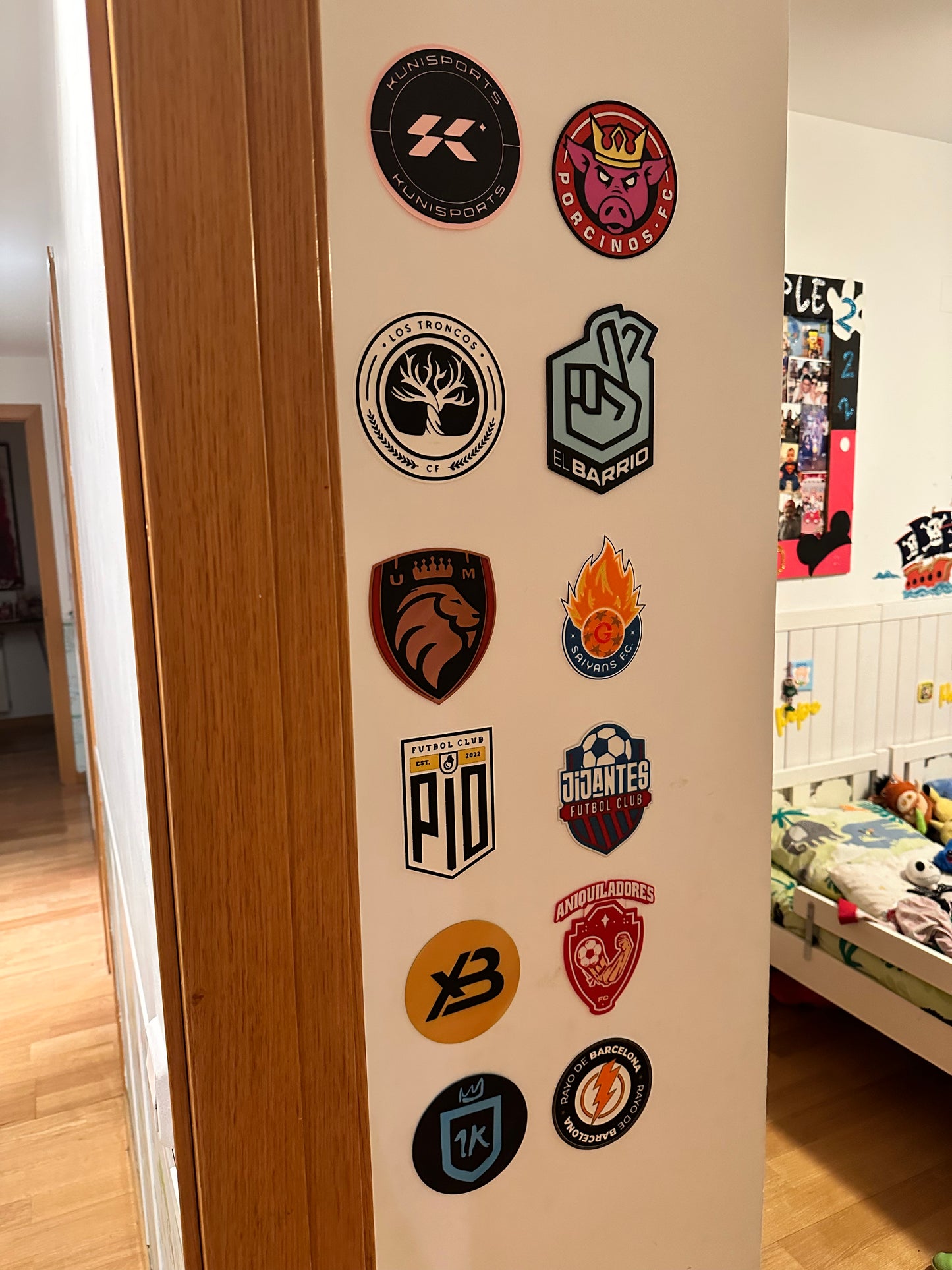 Cartel Kings League escudo Jijantes FC