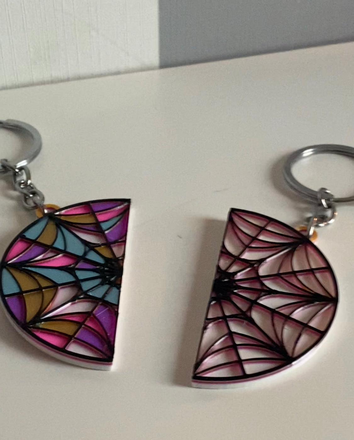 Llavero Ventana Wednesday Addams