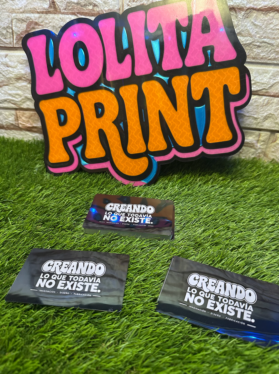 Tarjetas metálicas personalizadas grabadas