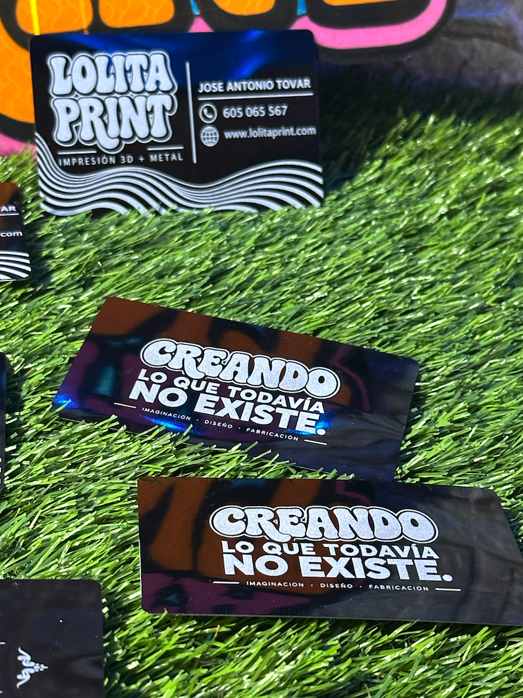 Tarjetas de visita metálicas personalizadas a dos caras